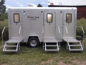 Bathroom trailer for outdoor weddings